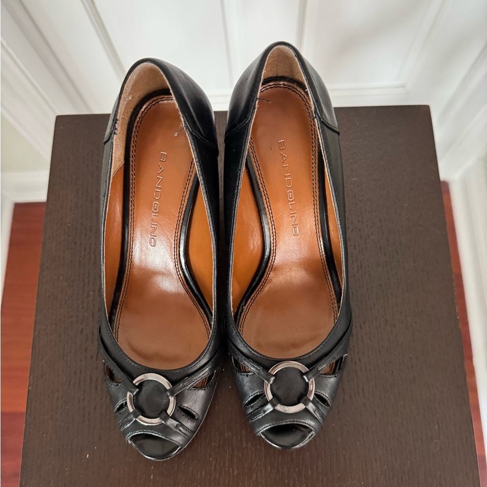 Bandolino Black Leather Peep-Toe Heels with Silver Ring Detail